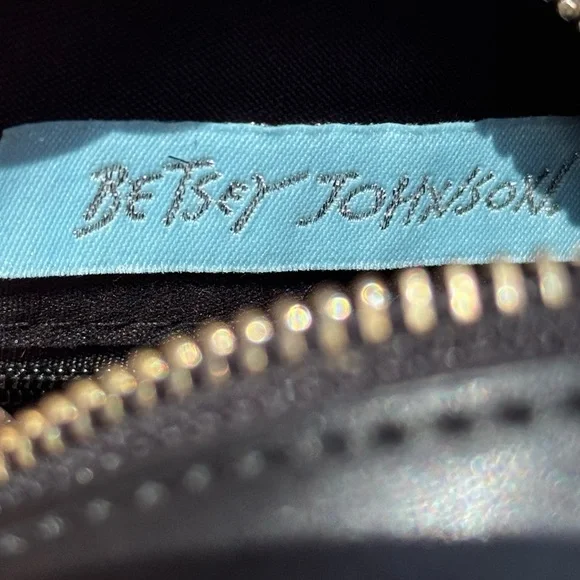 NWOT Betsey Johnson 🌈 Rainbow Crossbody Bag with Chain - Picture 9 of 11